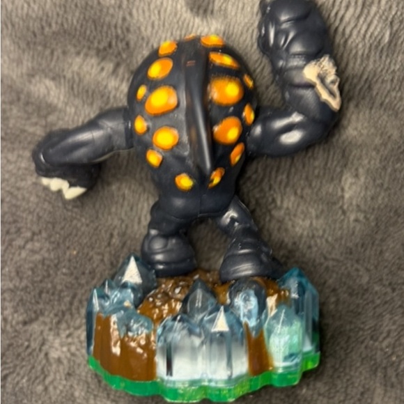 2011 SKYLANDERS Spyro’s Adventure Terrafin Shark Figure - Picture 2 of 3